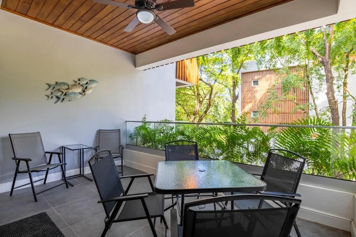 Perla Marina Beachside Apartment Bombita